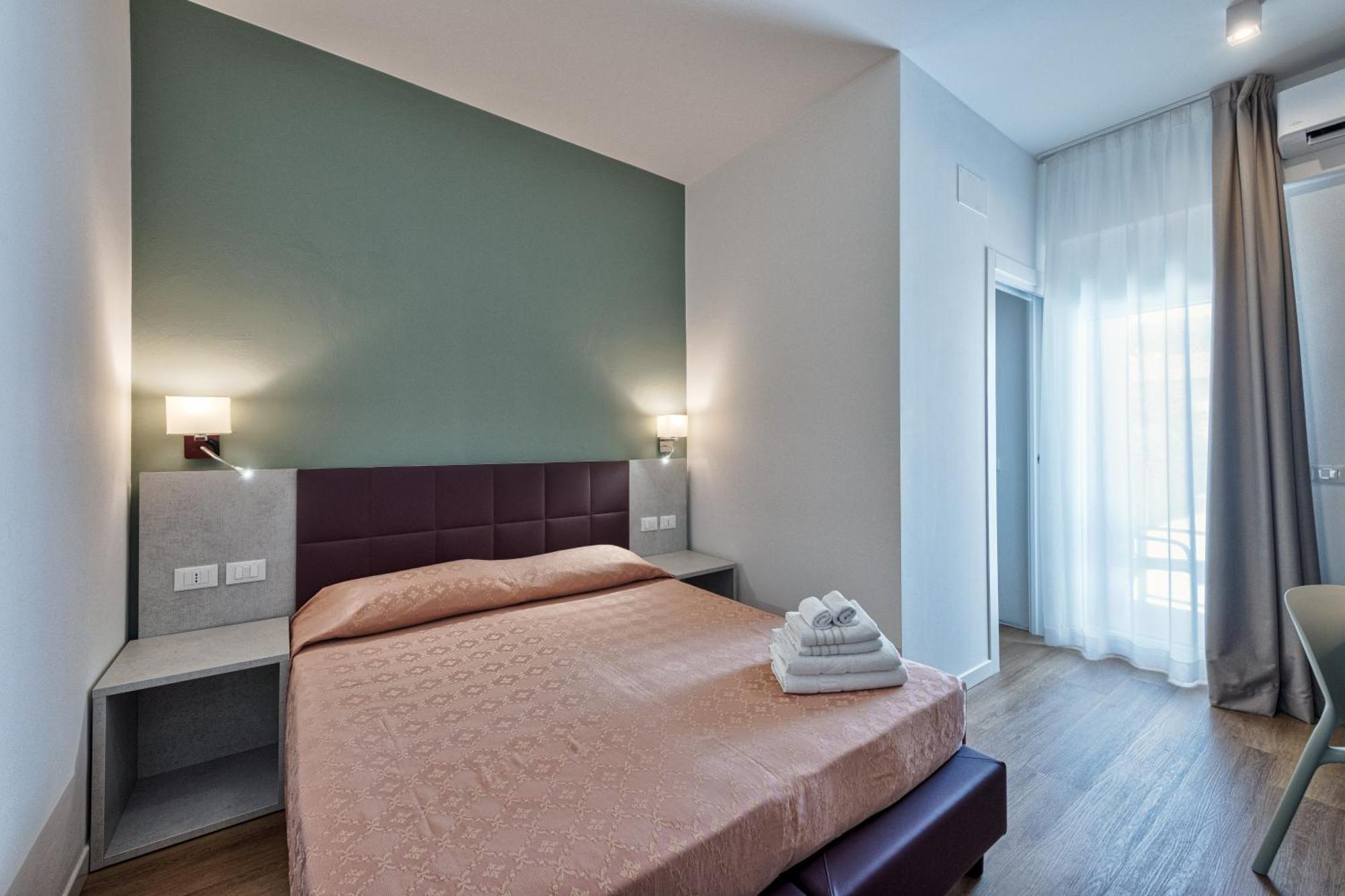 Hotel Al Ponte Lignano Sabbiadoro Exterior photo