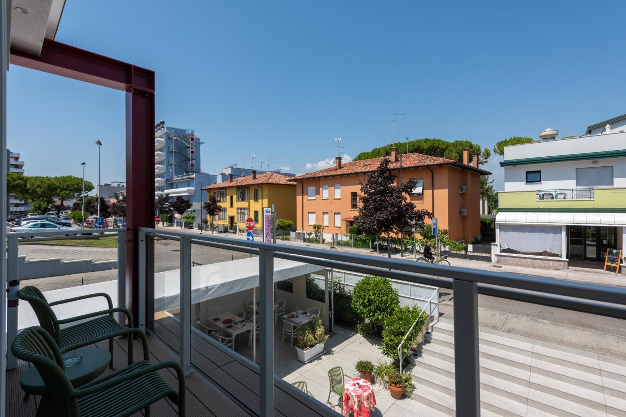 Hotel Al Ponte Lignano Sabbiadoro Exterior photo