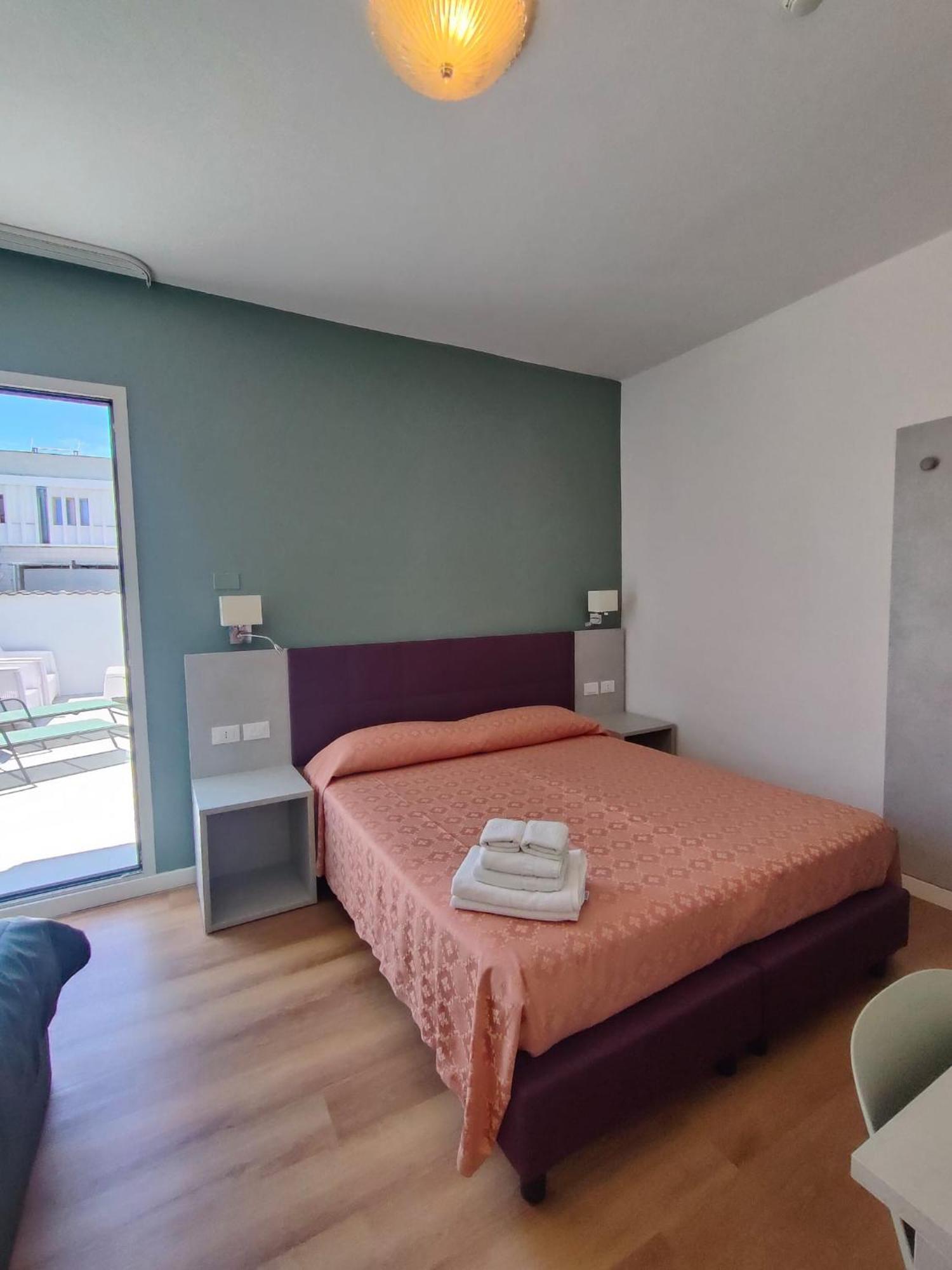 Hotel Al Ponte Lignano Sabbiadoro Exterior photo